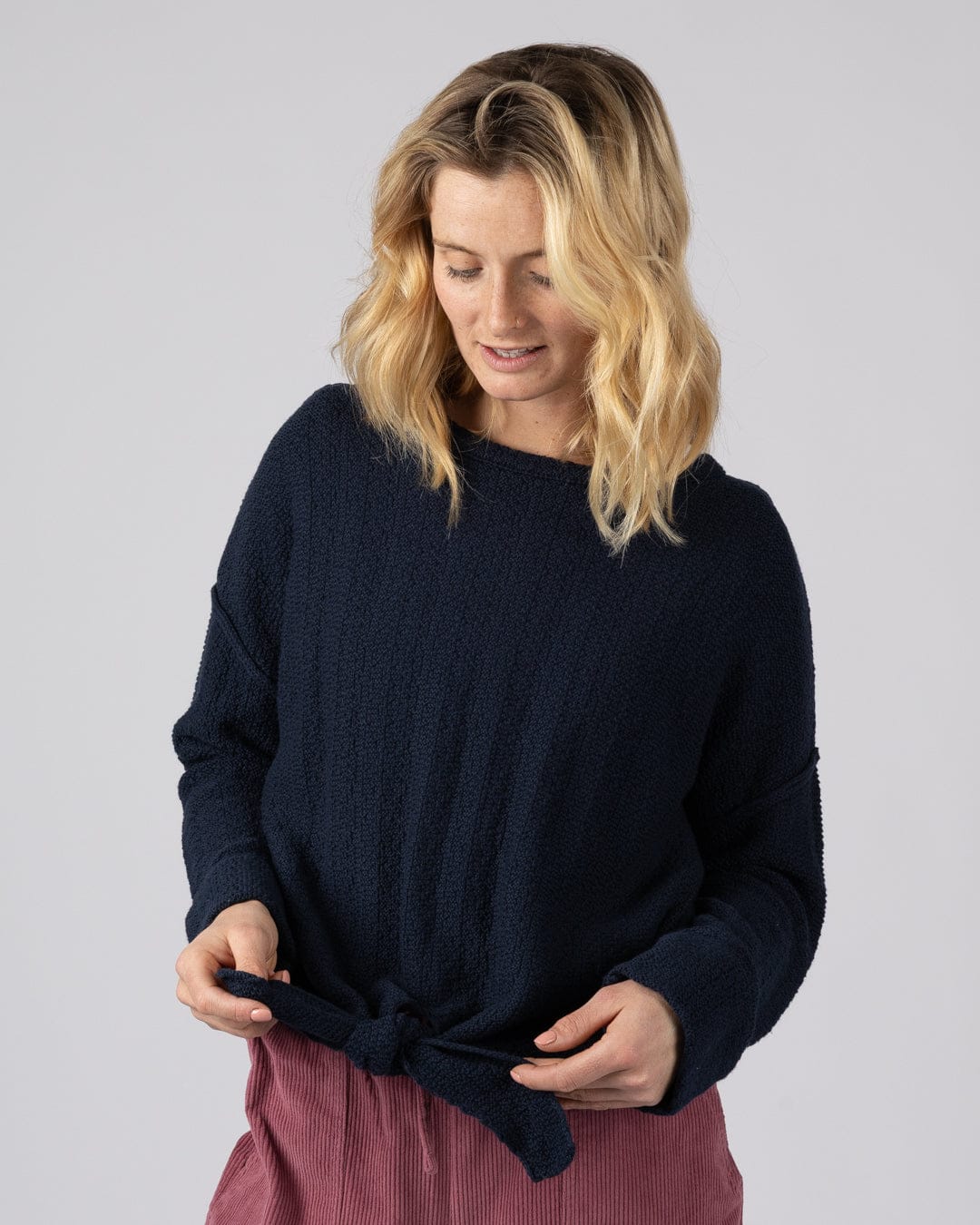 Beachtide  - Womens Knot Front Knit Jumper - Blue - Image 5