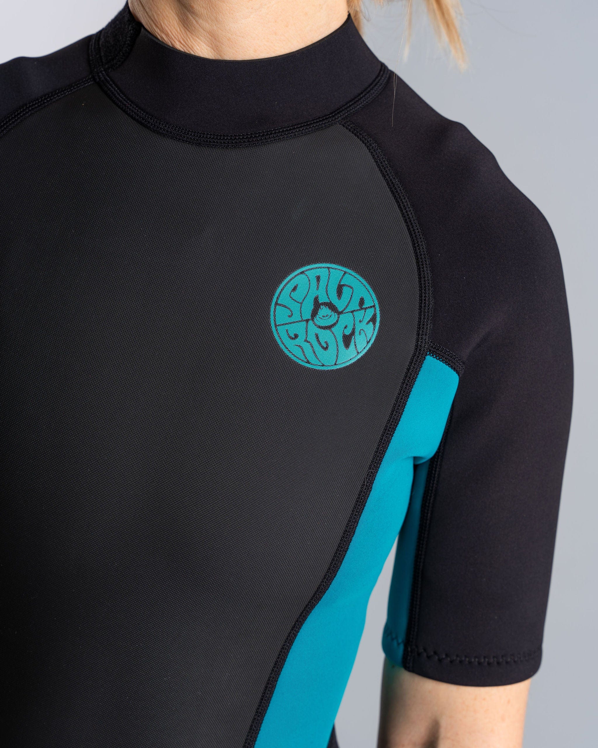 Core - Womens 3/2 Shortie Wetsuit - Black/Turquoise - Image 3