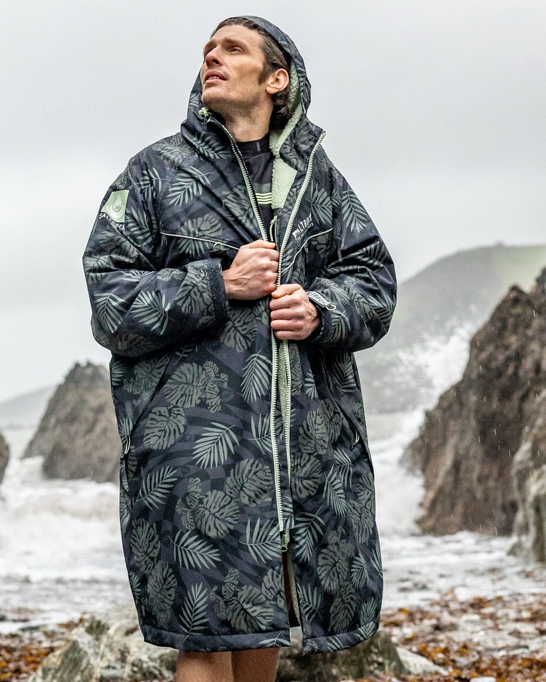 Warp Surf Changing Robe - Dark Grey - Image 3