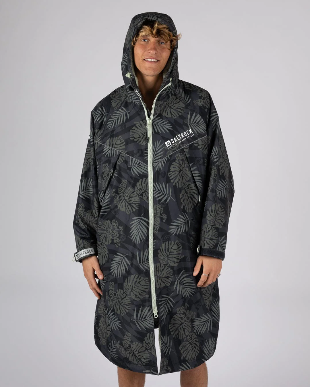 Warp Surf Changing Robe - Dark Grey - Image 5