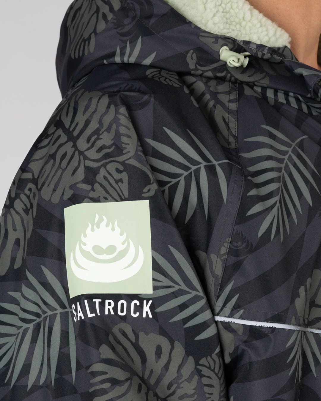 Warp Surf Changing Robe - Dark Grey - Image 8
