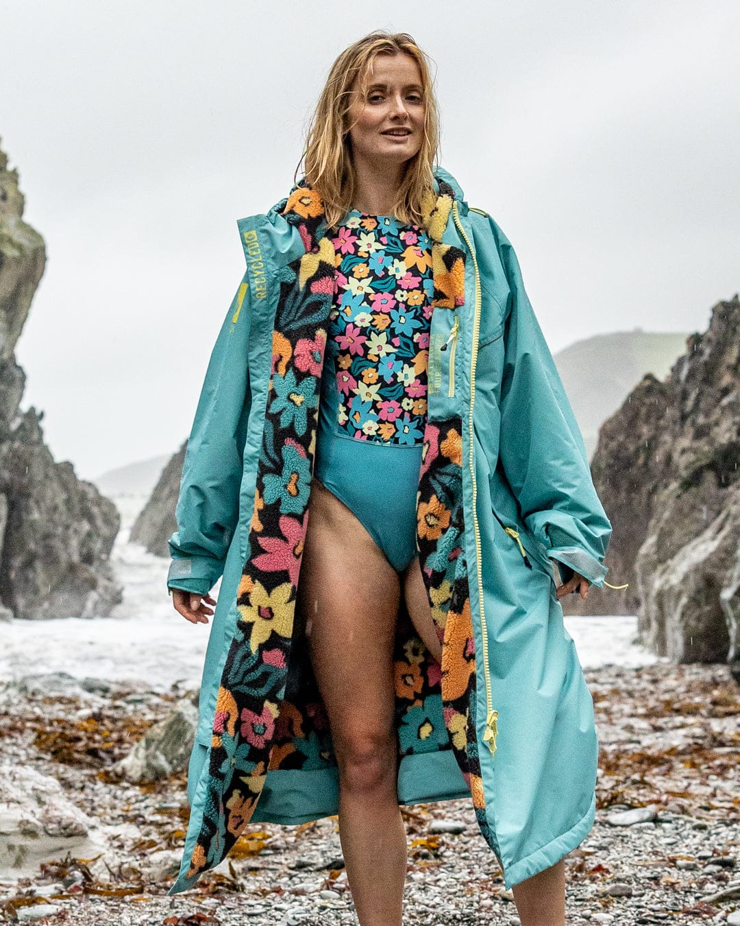 Holidaze Changing Robe - Blue - Image 3