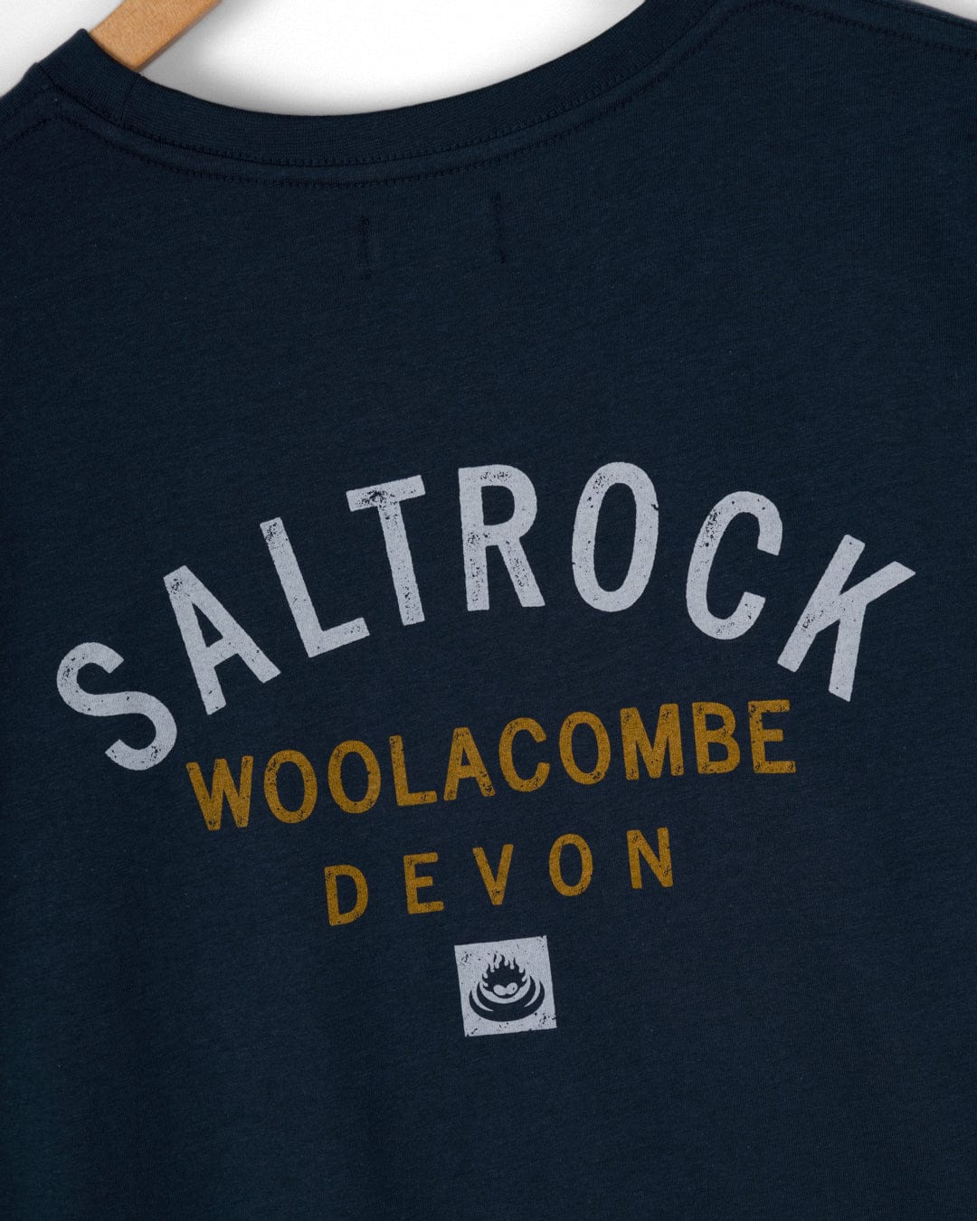 Location Woolacombe - Mens T-Shirt - Blue - Image 4