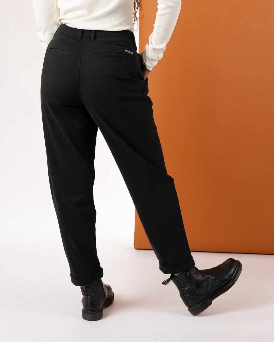 Mara - Womens Chino - Black - Image 3