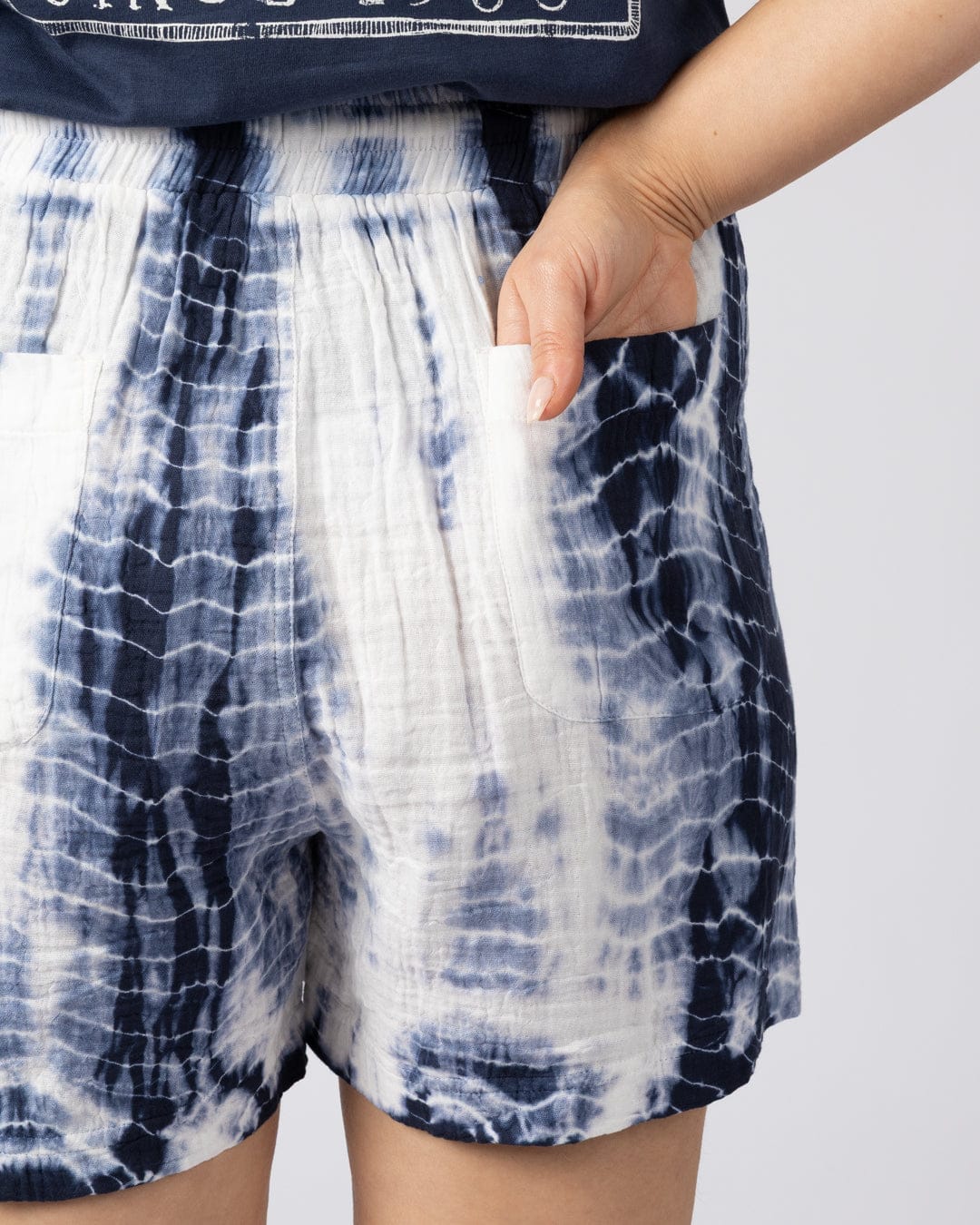 Melda - Womens Woven Short - Blue - Image 3