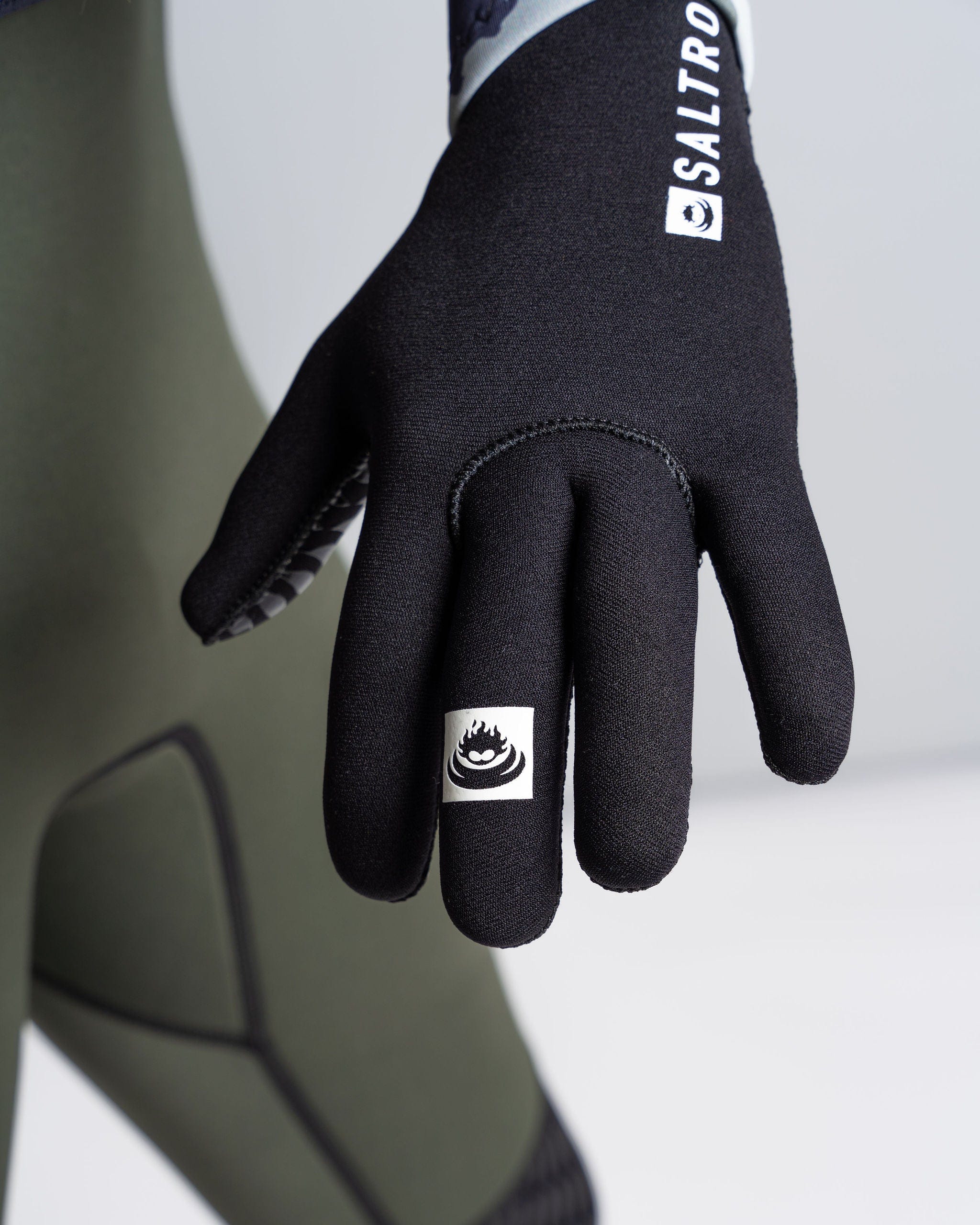Neoprene Technical Cold Water Gloves - Black - Image 3