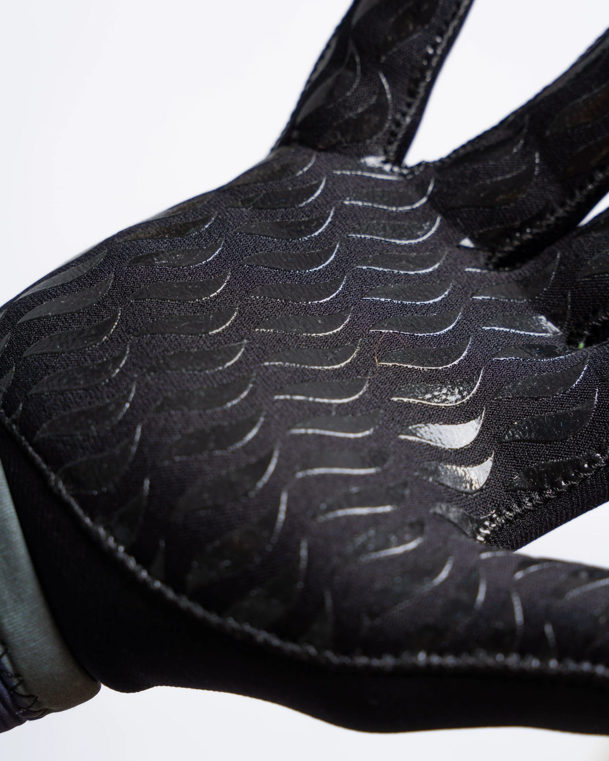 Neoprene Technical Cold Water Gloves - Black - Image 5