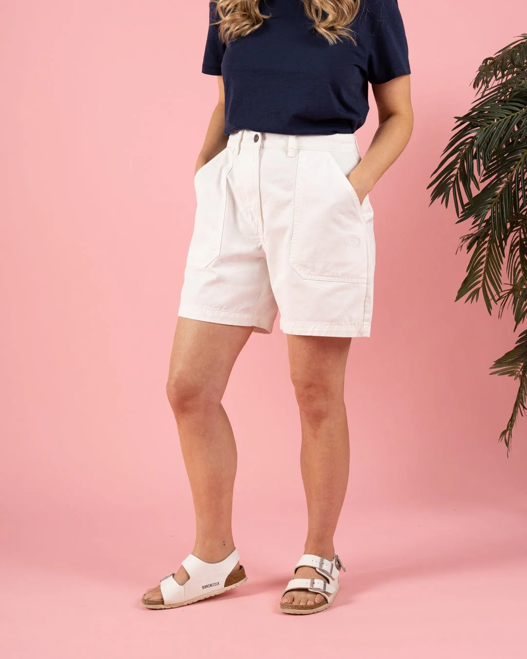 Ogden - Womens Longline Chino Shorts - White - Image 4