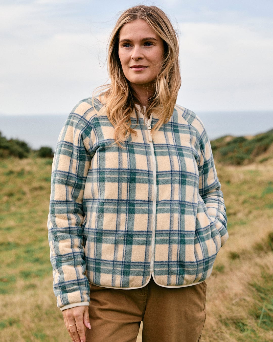 Piper - Womens Reversible Zip Collarless Fleece - Cream - Image 2
