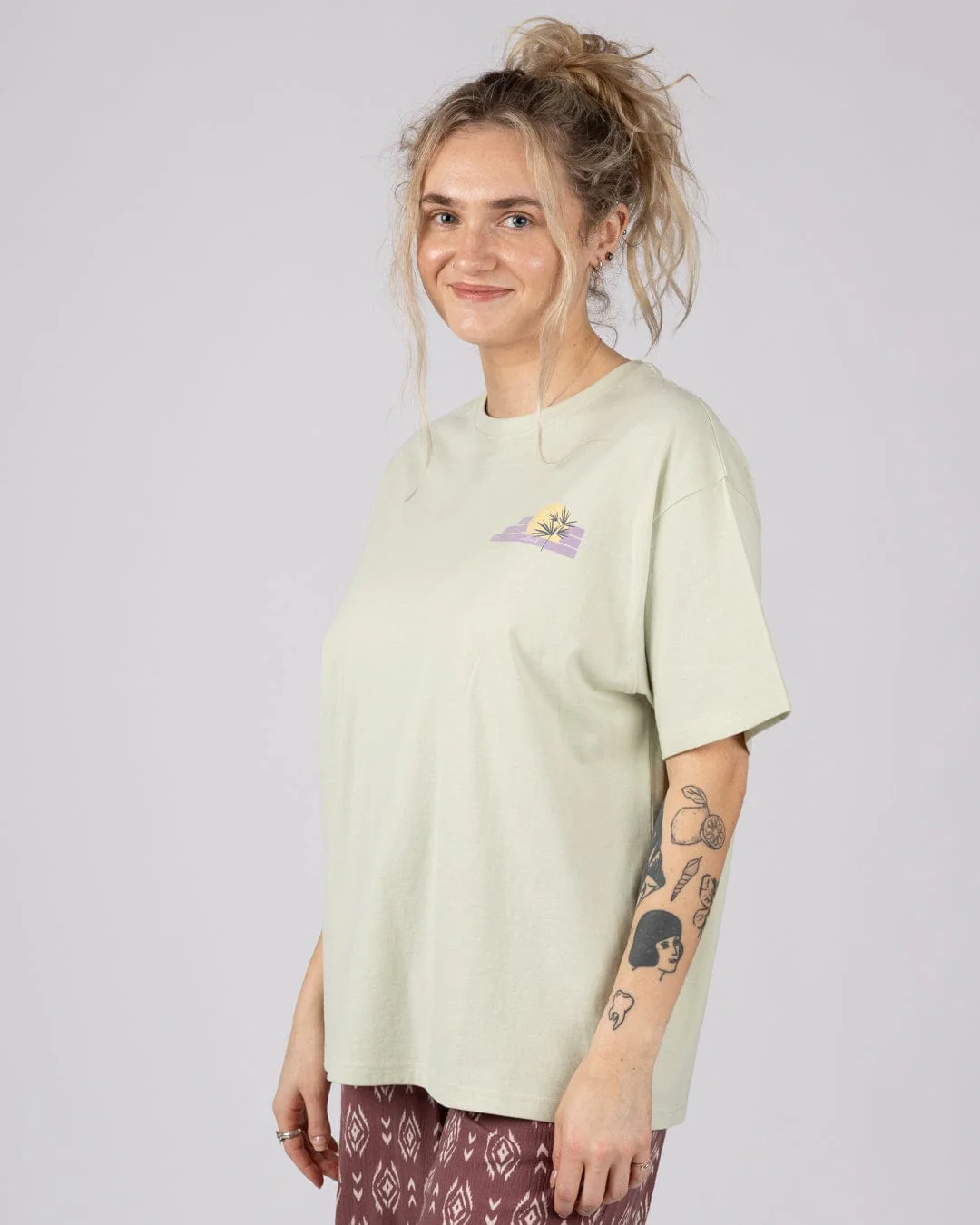 Poster Location Devon - Womens Oversized Short Sleeve T-Shirt - Light Green - Image 6