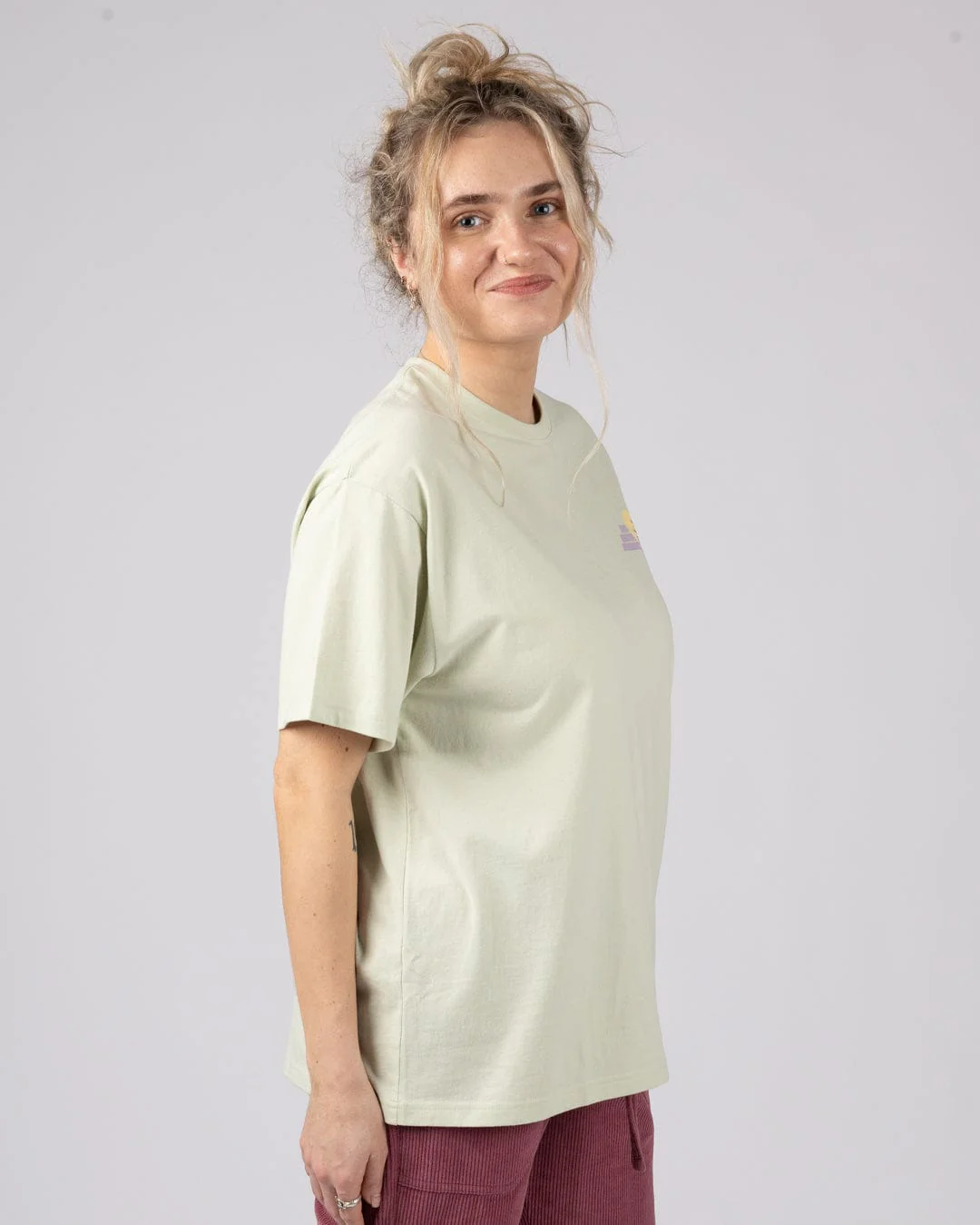 Poster Location Wales - Womens Oversized Short Sleeve T-Shirt - Light Green - Image 4