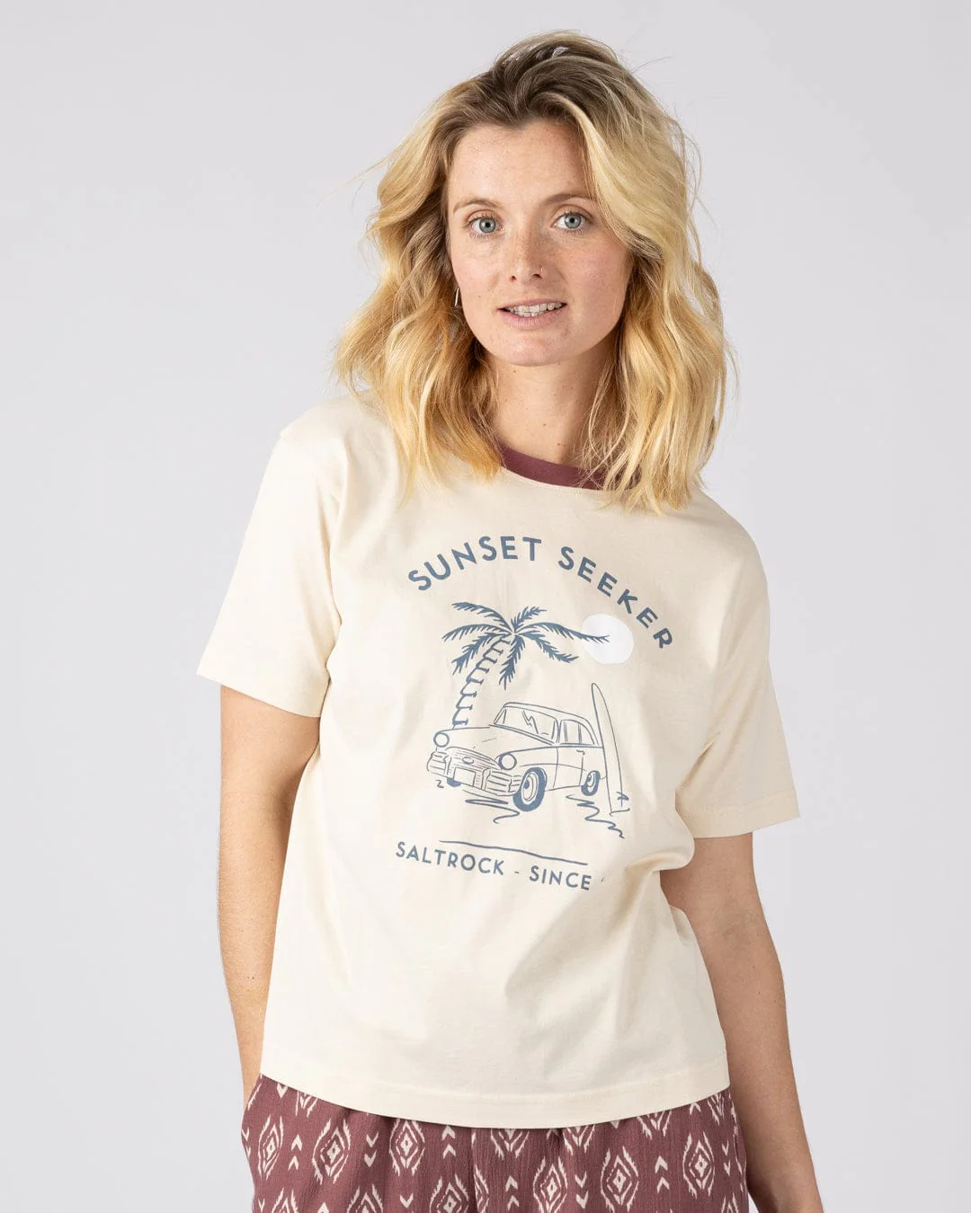 Sunset Seeker - Womens Boxy Short Sleeve T-Shirt - Cream - Image 2