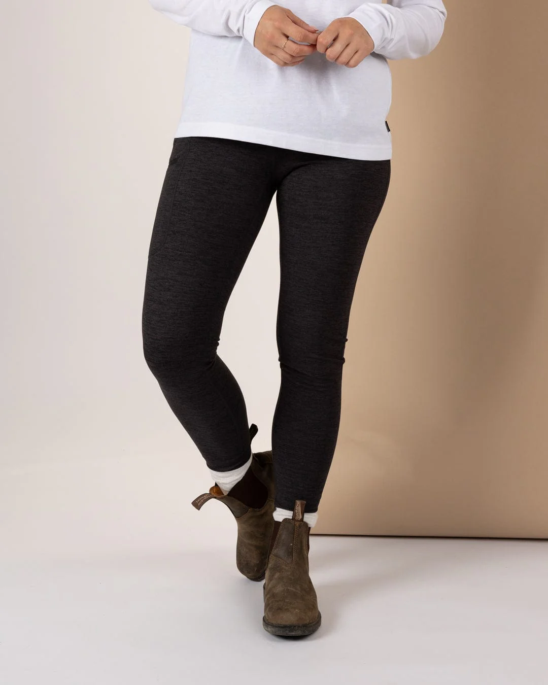Trek - Womens 4 Way Stretch Outdoor Leggings - Dark Grey - Image 5