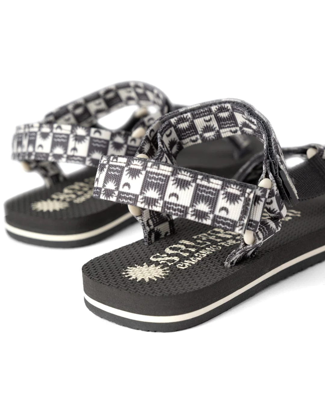 Villa Equinox - Sandals - Grey - Image 3