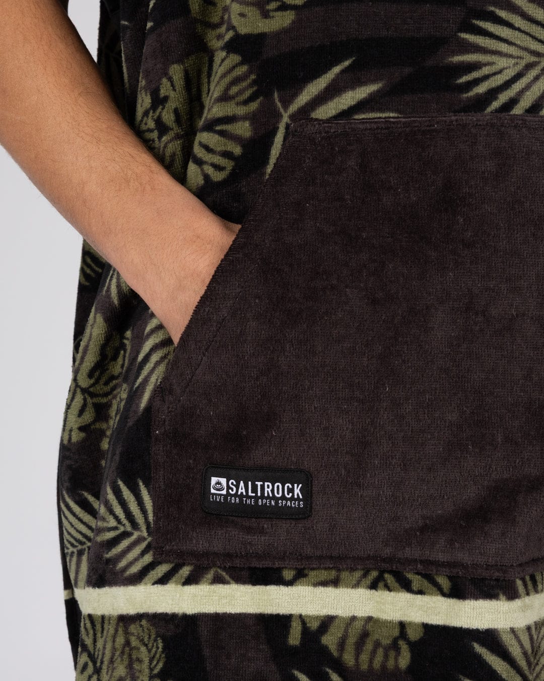 Warp Surf - Changing Towel - Dark Grey - Image 3