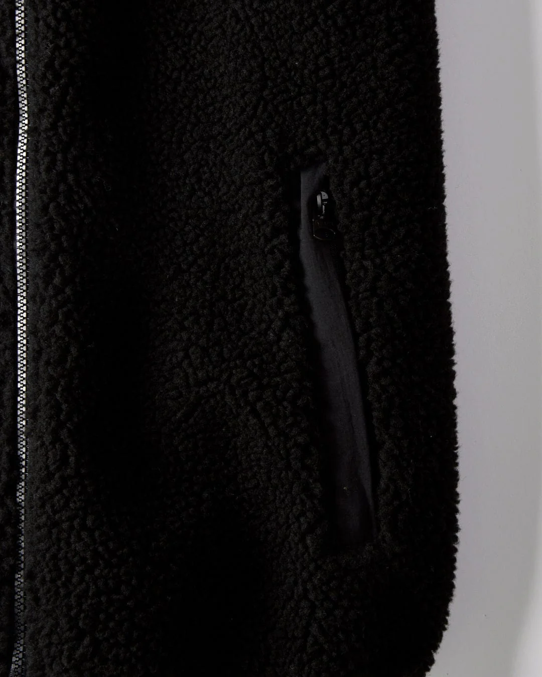 Wezley - Mens Reversible Gilet - Black - Image 8